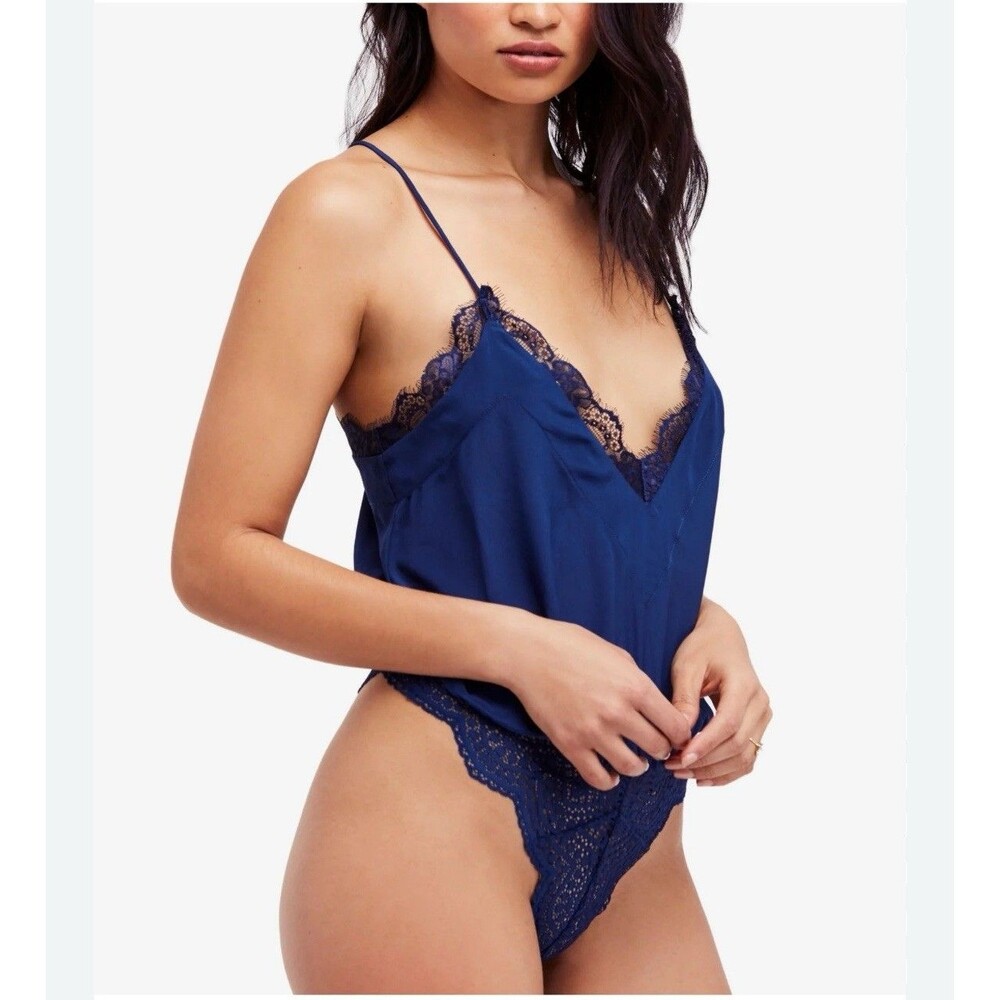 Free People Navy lace bodysuit spaghetti strap womens Sz L Summer Femenine Casua